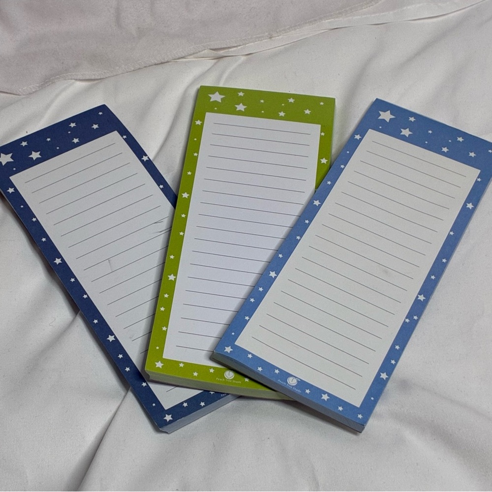 🐼 3/$25 NWOT Magnetic Starry Notepad Set in Green and Blue
